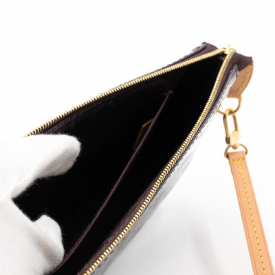 Pochette Accessoires Vernis Amarante