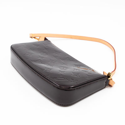 Pochette Accessoires Vernis Amarante