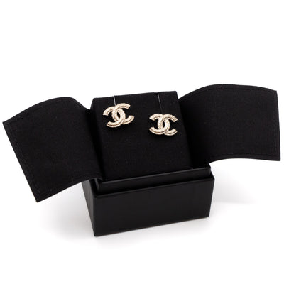 CC Lace Engraved Earrings Light Gold