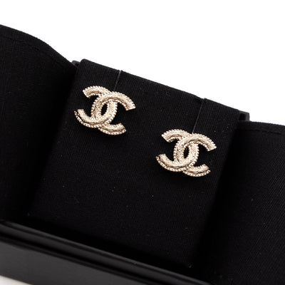 CC Lace Engraved Earrings Light Gold
