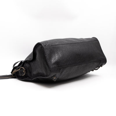 City Classic Studs Black Leather